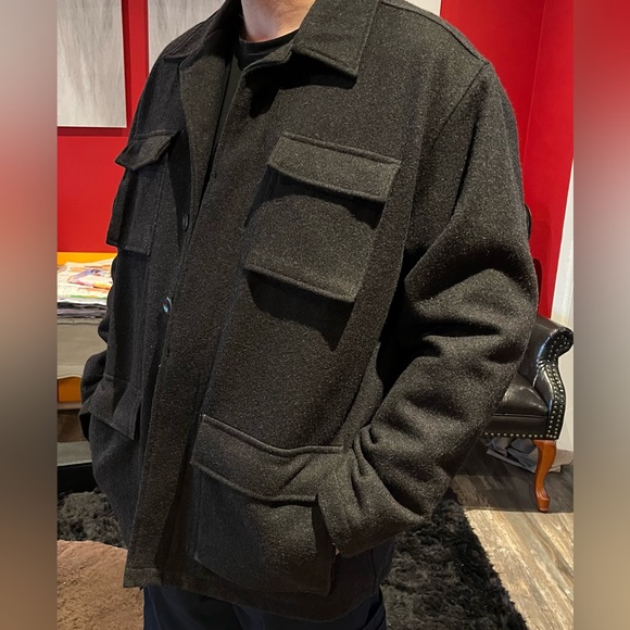 OLD NAVY Men’s wool coat. - Picture 3 of 4